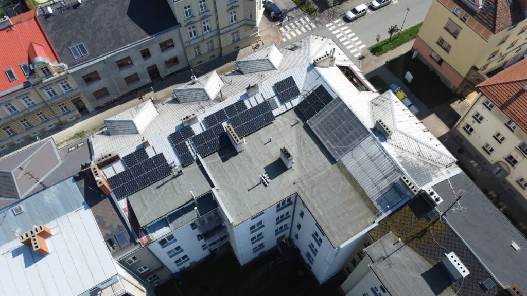 Fotovoltaická elektrárna na bytovém domě v Opavě