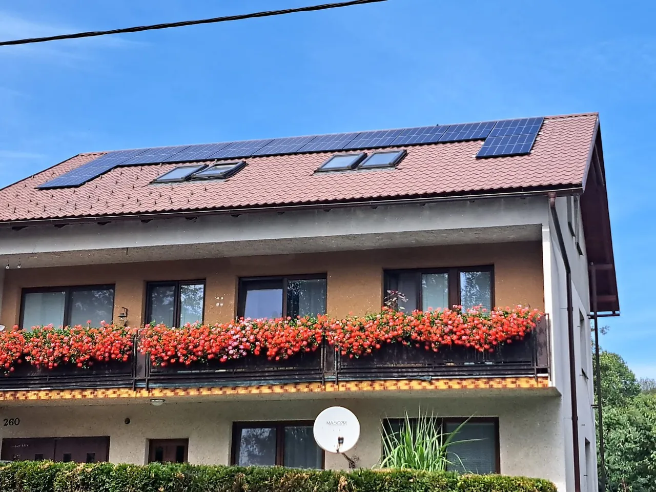 Fotovoltaická realizace: FVE na rodinném domě v Bobrové