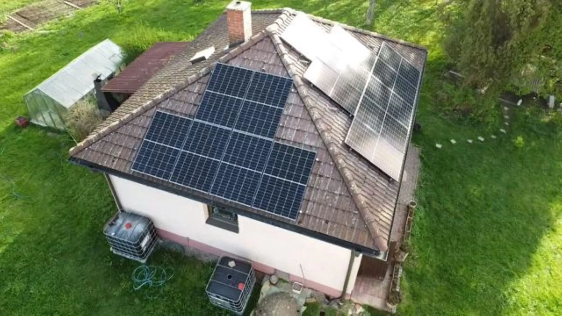 Fotovoltaická realizace: FVE na rodinném domě v Dolní Čermné