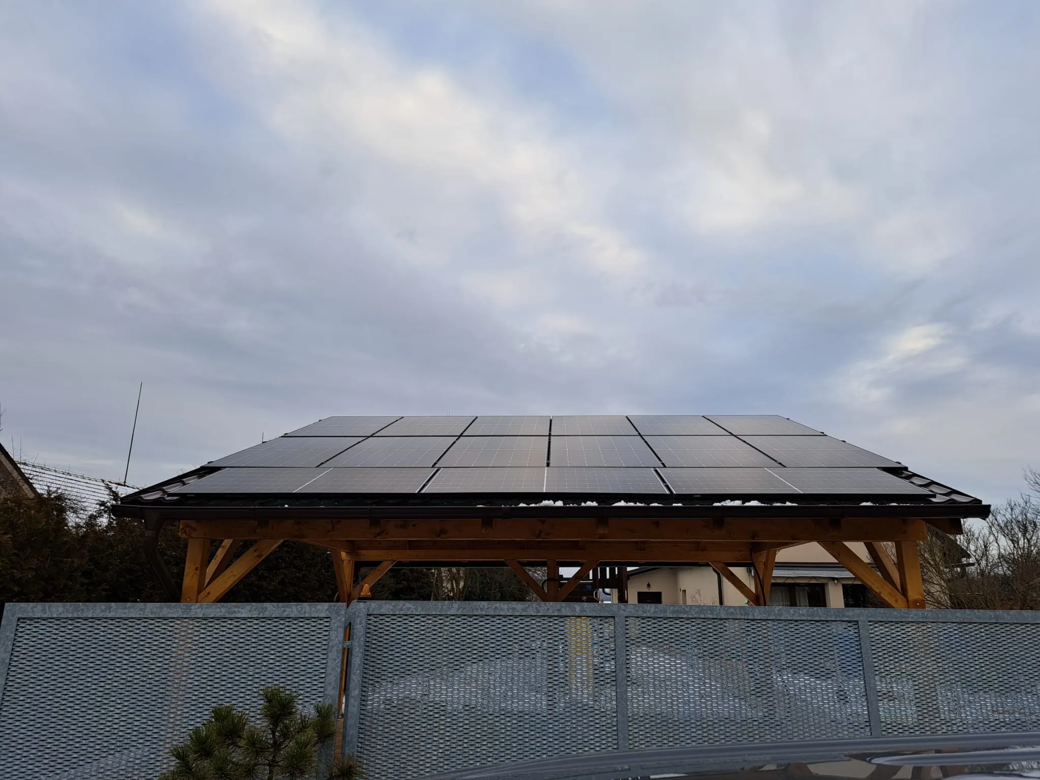 Fotovoltaická realizace: FVE na rodinném domě v Holicích