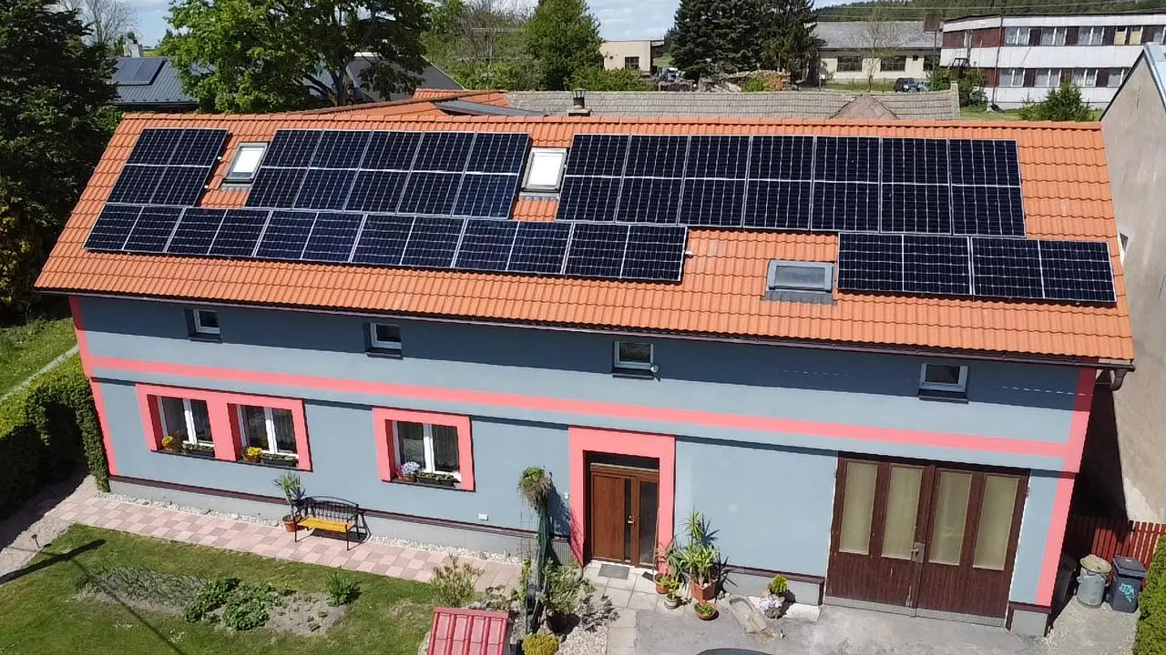 FVE na rodinném domě v Poličce – 11,66 kWp – fotografie 1